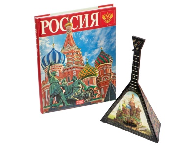 Набор Музыкальная Россия с декоративной балалайкой и книгой Россия в деревянном сундуке