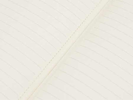 Блокнот Notepeno 130x205 мм с тонированными линованными страницами, темно-синий