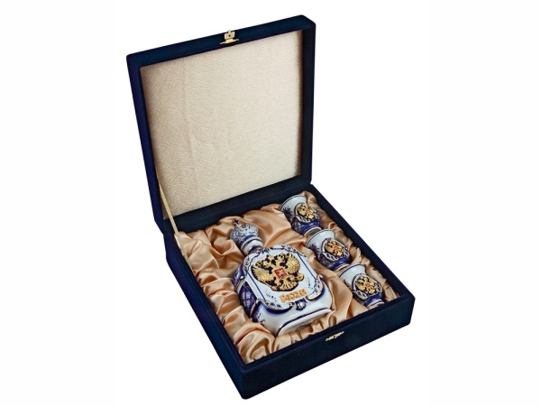 Набор Россия: штоф для водки с тремя стопками